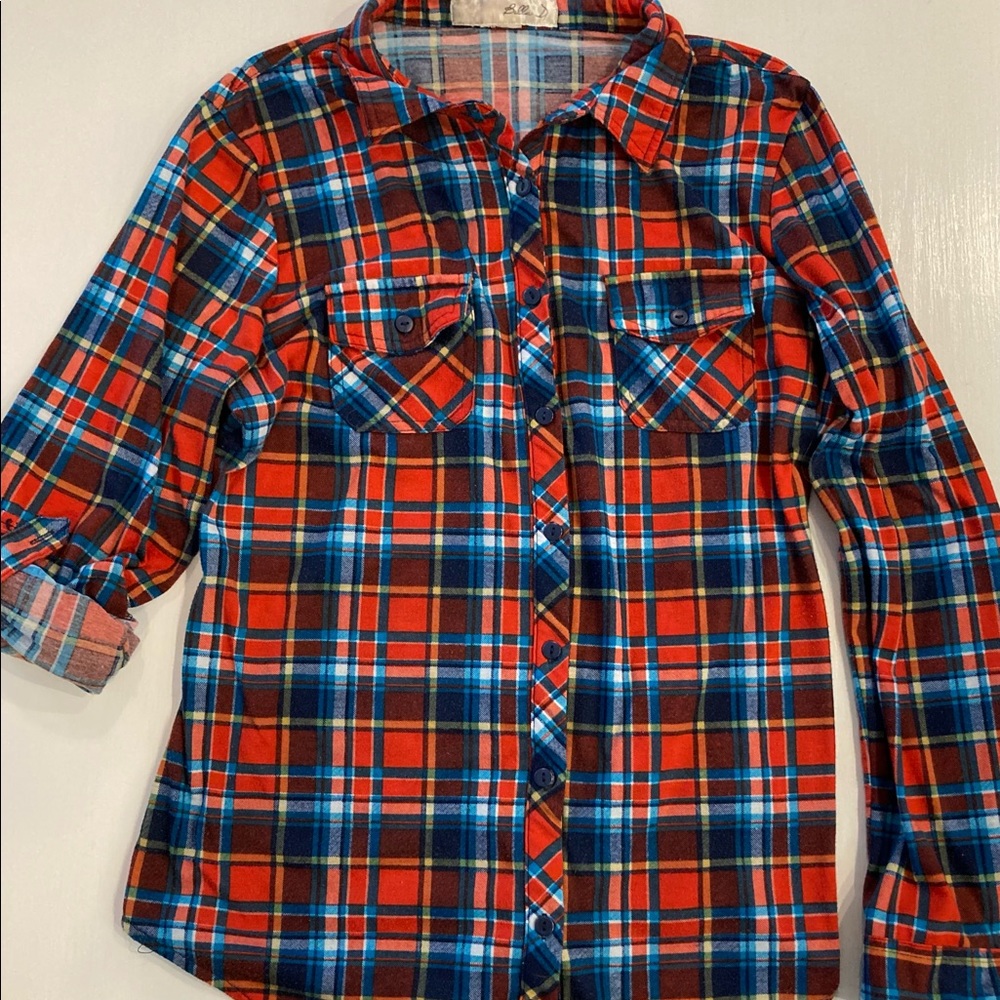 Bella D Women’s Faux flannel shirt. Size M